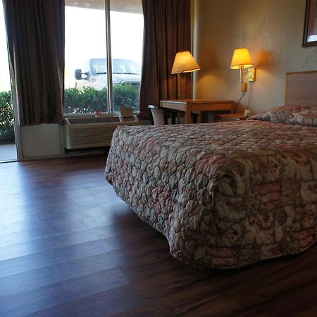 אורנג' Executive Inn & Suites חדר תמונה