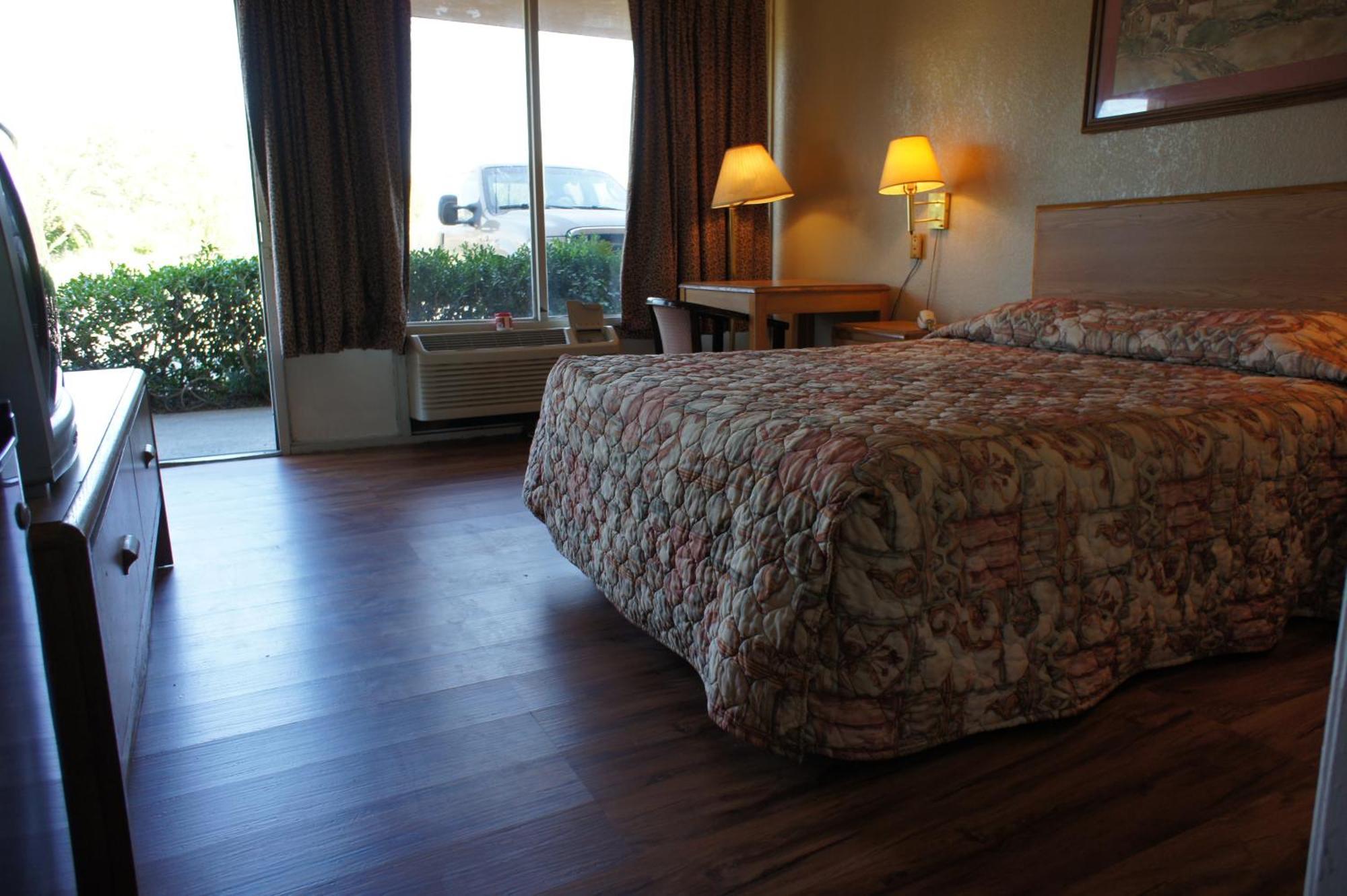 אורנג' Executive Inn & Suites חדר תמונה